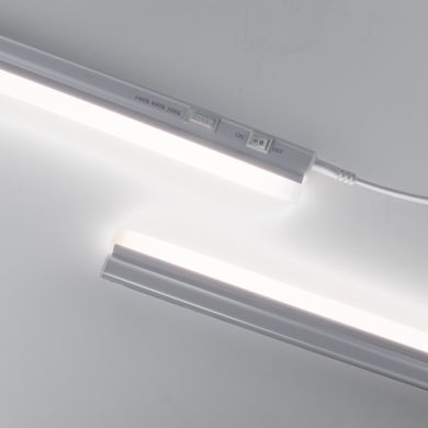 Regleta AXINITE 30cm con interruptor 1x5W LED 550lm 3CCT L.30xAn.2,2xAl.3,5cm Blanco