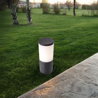 Foco com espigão AMELIA 1xE27 8,5W botão CCT (3cores) IP55 Alt.43xD.10cm resina preta