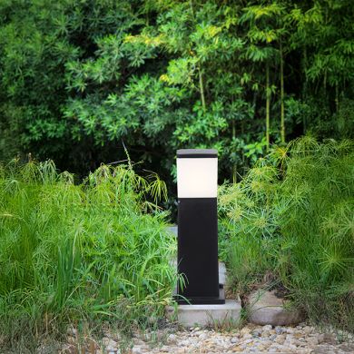 Pilar VIRGILIO 1xE27 11W botão CCT (3cores) IP55 C.13,1xL.13,1xAlt.48cm resina preta