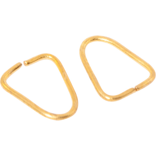 Brass triangular ring 0,89x0,7xD.0,08cm