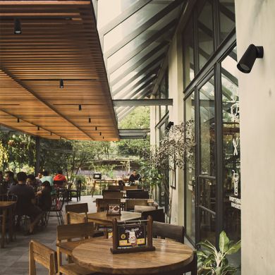 Foco orientável ONOFRE 1xGU10 Alt.15,5xD.6cm branco