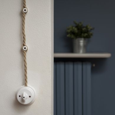 Interruptor rotativo PORCELAIN 10A 250V em porcelana branca