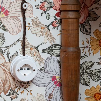 Tomada schuko PORCELAIN 10/16A em porcelana branca