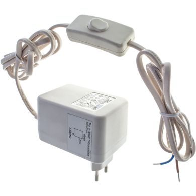 Conexión 2,0m con cable 2x0,75mm² blanco, transformador, clavija EU 2P blanca e interruptor de mano